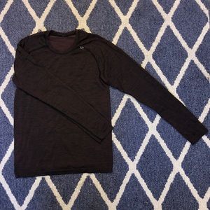 Men’s Small Burgundy Long Sleeve Lululemon Tee